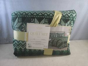 lot 2 image: (EW2) Lenox 3-Piece King Size Quilt...