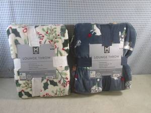 lot 5 image: (CS) 2 Throw Blankets...