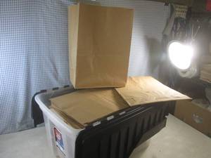 lot 81 image: (EW3) 15 Gallon Tote Full of Uline ...