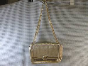 lot 152 image: (H-1) Victorias Secret Handbag Pur...