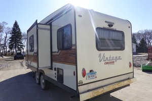 2018 Vintage Cruiser “Vintage Woody” by Gulf Stream Model 23RSS