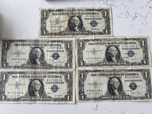 Blue Seal $1 Dollar Silver Certificates - 1 is a Star Note