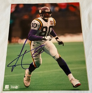 lot 5 image: Cris Carter Autographed 8x10 Minnesota Vikings Football Photos