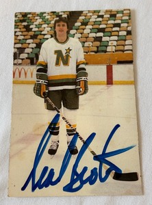 lot 47 image: Neal Broten Autographed 1984-85 Minnesota North Stars Vintage Hockey Post Card