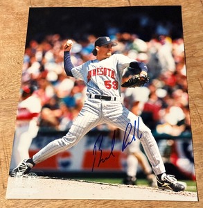 lot 100 image: Brad Radke Autographed 8x10 Minnesota Twins Baseball Photo