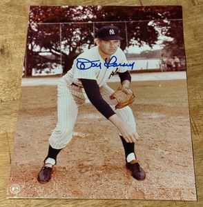 lot 102 image: Don Larsen Autographed 8x10 New York Yankees Photo