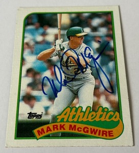 lot 33 image: Mark McGwire Autographed 1989 Topps #70 Baseball Card