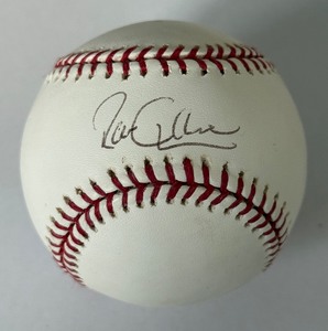 lot 118 image: Ron Gardenhire Autographed Baseball w MLB COA Rawlings OMLB Slig Ball