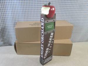 (BS) 2 Angry Orchard Cider Maker Se...