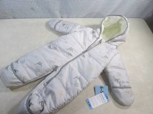 (RCK) Carters Baby Snowsuit Size 6...