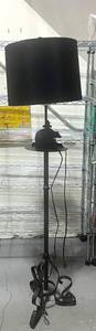 lot 38 image: Cute Cabin Bear Floor Lamp