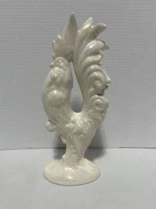 lot 44 image: 12 Glazed Rooster