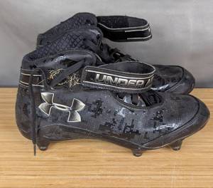 Under Armour Football Cleats  Mens US Size 8.5