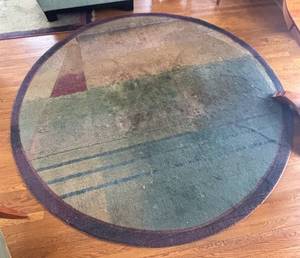 lot 16 image: LR - Oriental Weavers Kharma II Round Rug