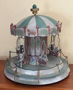 lot 22 image: LR - Vintage Holler Wien Carousel Toy