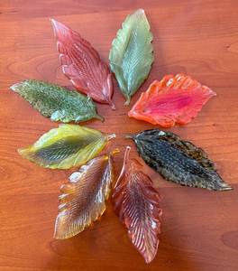 lot 24R image: LR - Eight Autumnal Art Glass Leaves