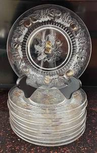 lot 48 image: K - Ten Vintage Westmoreland Glass Della Robbia Pattern Clear Pressed Glass Plates