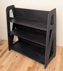 UL - Painted Montessori Wooden Shelf