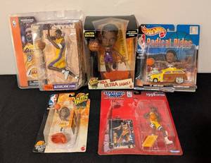 LL - Kobe Bryant Lakers Figures (Lot of 5)