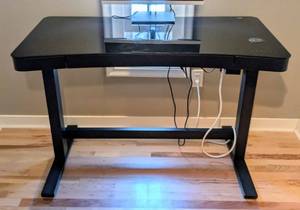 UL - Tresanti Black Adjustable Height - Built-in Wireless Charger