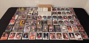 LL - Skybox Basketball Cards - 200 Cards