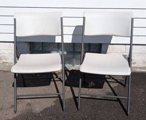 G - Lifetime Folding Chairs - 2-Pack