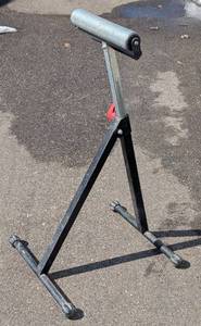 G - Folding Roller Stand - Steel Triangular Base with Red Locking Lever & Top Roller