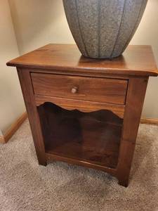 Ethan Allen End Tables - 2-Pack - 23 x 16 x 25 in