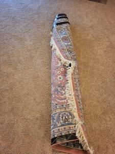 Persian-Style Area Rug 9 x 6 with Fringed Border - Floral Motifs