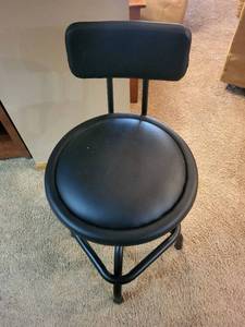 Black Padded Bar Stool With Backrest - Round Seat & Metal Frame