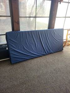 Comfortex Mat OK714MN Folding Foam Pad Blue Exterior Burgundy Interior