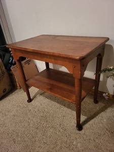 End Table - Vintage-Style Wood with Lower Shelf and Turned Legs