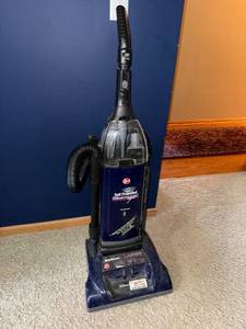 Hoover Vacuum Cleaner WindTunnel Self-Propelled Upright U6420-900