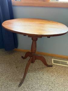 Antique Hinged Pedestal Table with Drop-Leaf Oval Top, Vintage Dining Accent