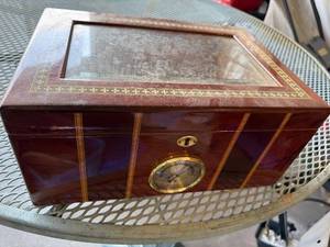 Burl Wood Cigar Humidor with Glass Top, Hygrometer, Lock