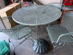 Vintage Metal Patio Table Set - Round Mesh Table with Umbrella Hole, 4 Metal Chairs, Green Finish