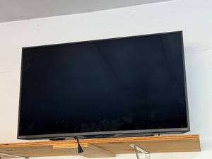 Insignia Roku TV 4K Ultra HD - NS-RC4NA-18 Remote Included