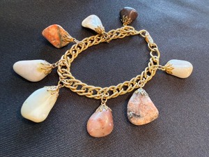 Vintage Gold Tone Chain Bracelet w Stone Dangle Charms Unmarked