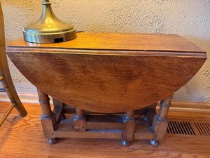 Small Vintage Wood Drop Leaf Gateleg Side End Table 29x17x27