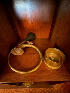 Vintage Brass Bulb Horn w Mount Cup Auto Bicycle Squeeze Horn