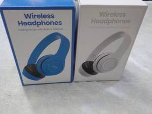lot 2 image: Set of 2 Wireless Headphones...