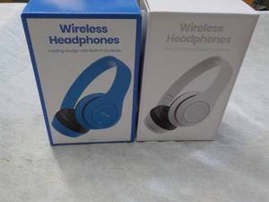 lot 3 image: Set of 2 Wireless Headphones...