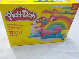 lot 8 image: Pla-Doh...