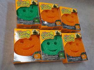lot 10 image: 6 Scrub Daddy Scrubbers...