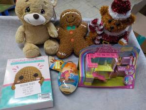 lot 26 image: Toys...