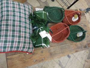 lot 30 image: Set of 5 To-Go Hot Cups - 8 Cups an...