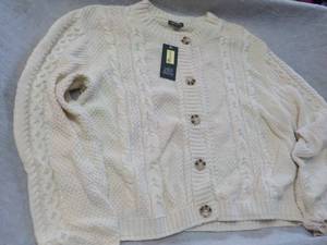 lot 54 image: Wild Fable New Sweater size Large...