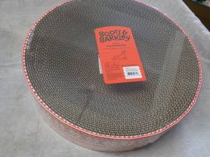 lot 63 image: Boots and Barkley Cat Scratcher Dou...