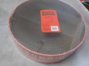lot 64 image: Boots and Barkley Cat Scratcher Dou...