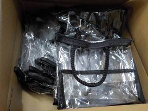 lot 90 image: Case of 25 Clear Purses...